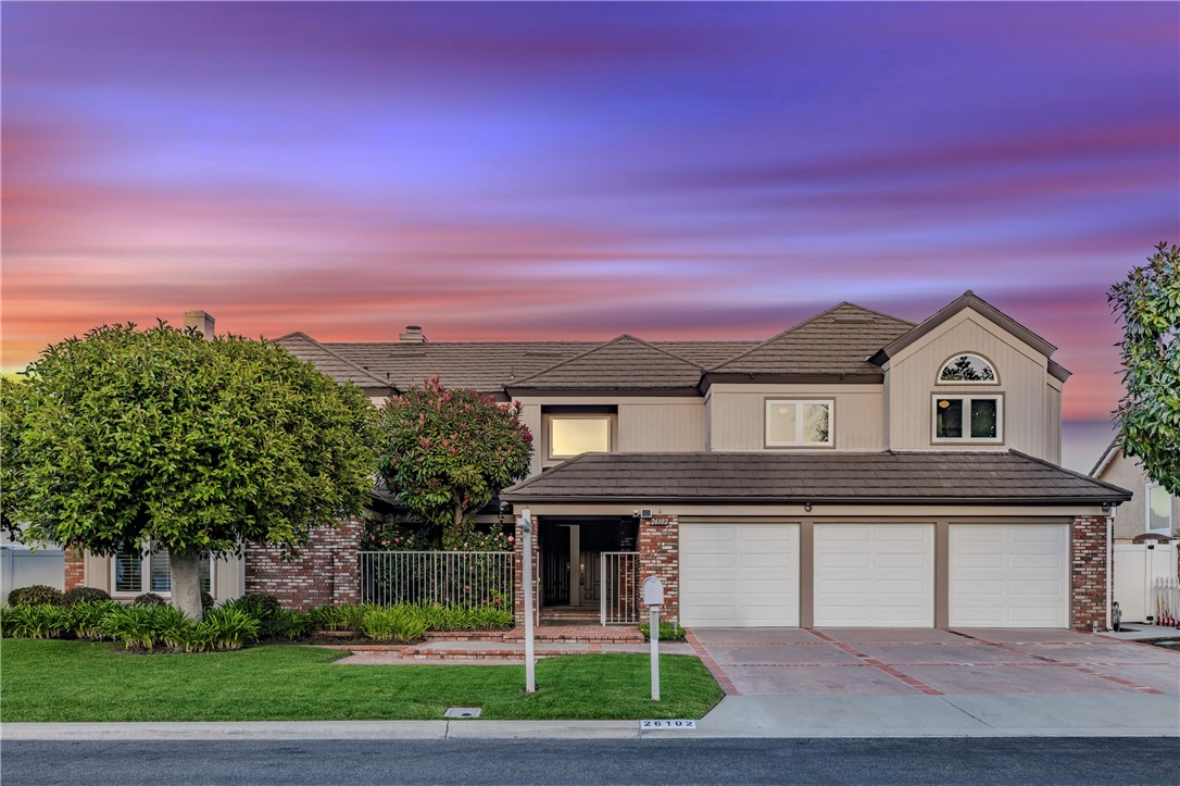 Detail Gallery Image 1 of 33 For 26102 Spur Branch Ln, Laguna Hills,  CA 92653 - 5 Beds | 4/1 Baths