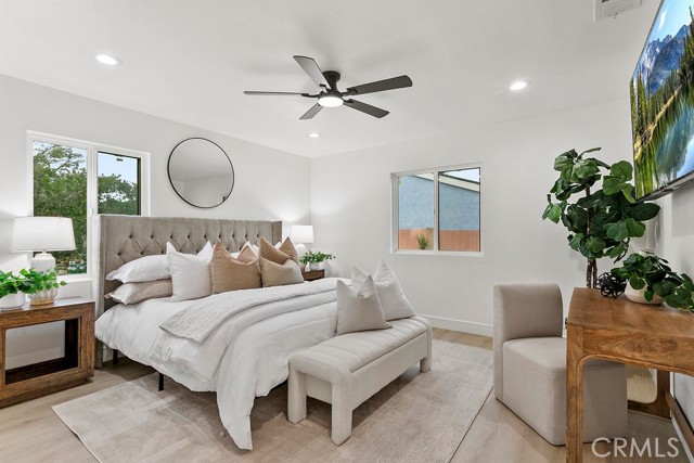 Detail Gallery Image 13 of 45 For 6091 Navajo, Westminster,  CA 92683 - 6 Beds | 5 Baths