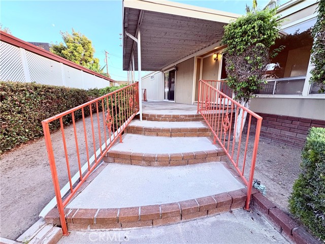 Detail Gallery Image 27 of 40 For 1919 W Coronet Ave #9,  Anaheim,  CA 92801 - 3 Beds | 2 Baths