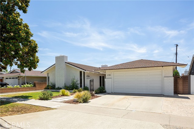 2136 E Jackson Avenue, Orange CA: https://media.crmls.org/medias/d6652ec9-47e7-43e7-9033-ef6e3b96ea8e.jpg