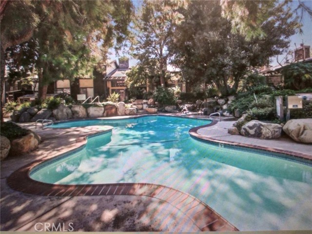 3673 Country Club Dr #D, Long Beach, CA 90807