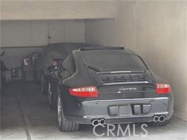 https://media.crmls.org/medias/d6670ab5-d2d4-4771-a461-7ca62b6e7c2a.jpg?preset=X-Large