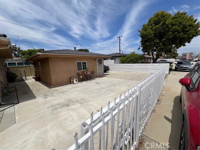 22605 Kinard Avenue, Carson CA: https://media.crmls.org/medias/d66886c9-2e36-45a7-8236-915d151193e5.jpg