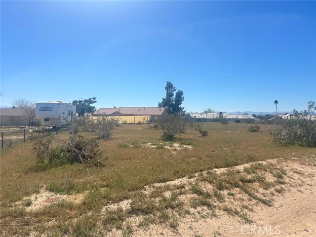 Detail Gallery Image 2 of 19 For 14998 Avon Ct, Victorville,  CA 92394 - – Beds | – Baths