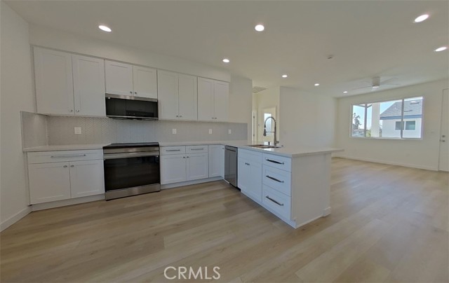 Detail Gallery Image 39 of 55 For 6118 Amos, Lakewood,  CA 90712 - 9 Beds | 7 Baths