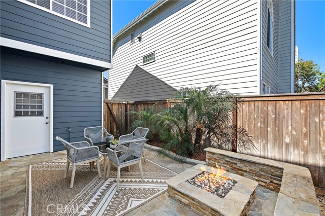 Detail Gallery Image 21 of 28 For 2563 Orange Ave #C,  Costa Mesa,  CA 92627 - 3 Beds | 2/1 Baths
