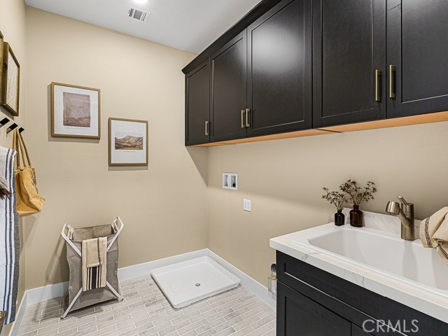 Detail Gallery Image 38 of 45 For 30110 Crestline Court, Castaic,  CA 91384 - 4 Beds | 3/1 Baths