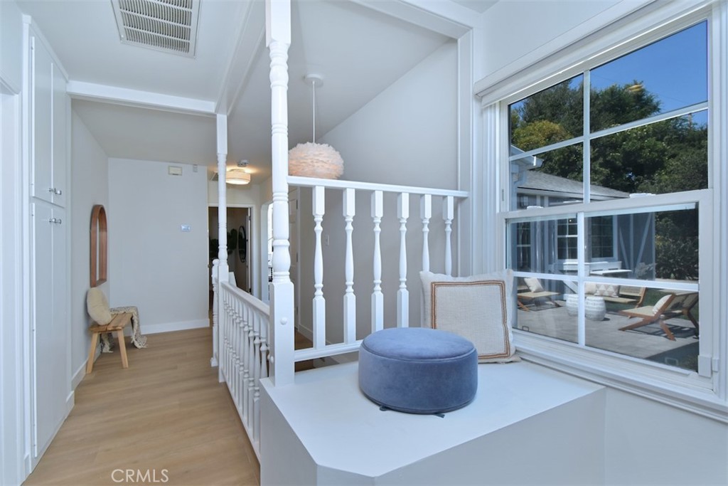 3753 Berry DriveStudio City img 3