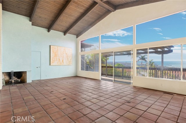 1806 Sunset Drive, Ventura CA: https://media.crmls.org/medias/d66a6c5a-3c76-4ba1-92cc-04ea42359f61.jpg