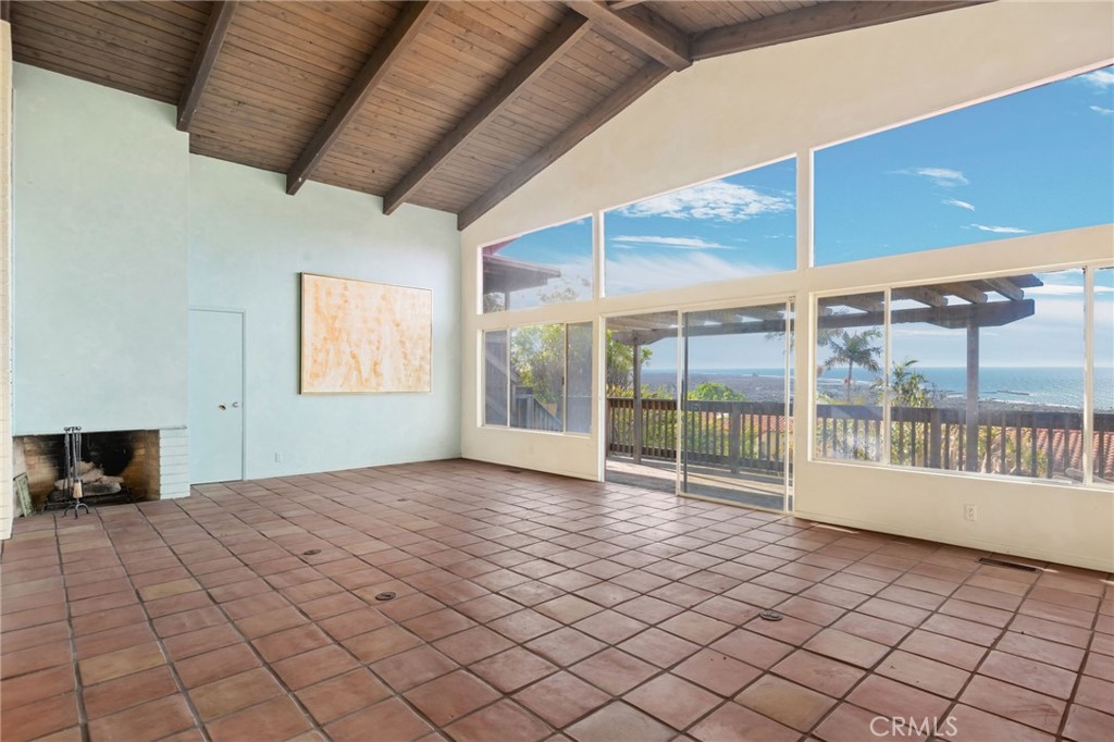 1806 Sunset Drive