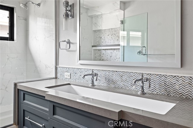 716 Broadway, Redondo Beach, California 90277, 3 Bedrooms Bedrooms, ,2 BathroomsBathrooms,Residential,Sold,Broadway,SB23089212