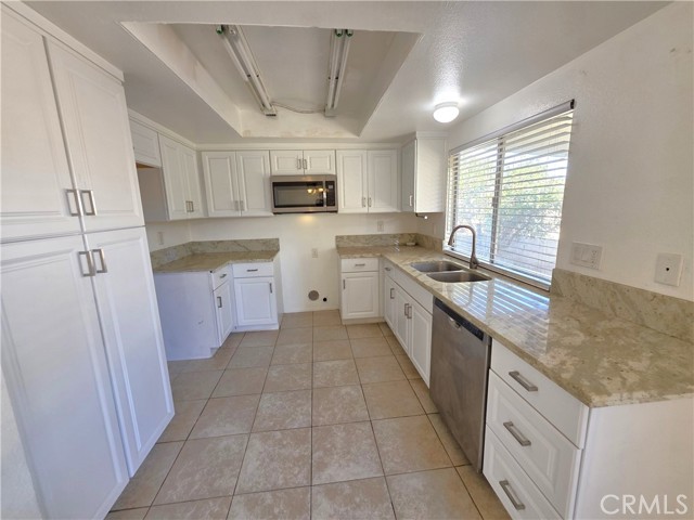 Detail Gallery Image 12 of 25 For 6848 Holbrook, Riverside,  CA 92504 - 4 Beds | 2 Baths