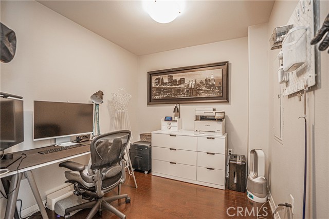 Detail Gallery Image 13 of 35 For 931 E Walnut St #620,  Pasadena,  CA 91106 - 2 Beds | 2/1 Baths