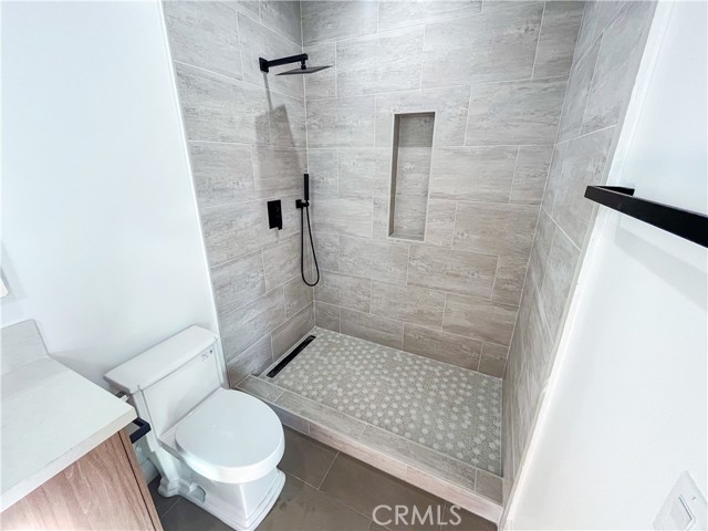 Detail Gallery Image 5 of 39 For 1816 2 S Hauser Bld, Los Angeles,  CA 90019 - 3 Beds | 3/1 Baths