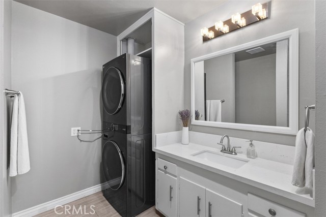 1921 Sherry Lane, Santa Ana CA: https://media.crmls.org/medias/d66dd850-aea0-4e24-8696-4142f367f1bd.jpg