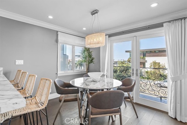 506 Manhattan Avenue, Manhattan Beach, California 90266, 3 Bedrooms Bedrooms, ,2 BathroomsBathrooms,Residential,For Sale,Manhattan,SB24034625