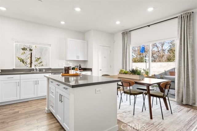 Detail Gallery Image 5 of 11 For 976 Pico Pl, Chico,  CA 95928 - 4 Beds | 2/1 Baths