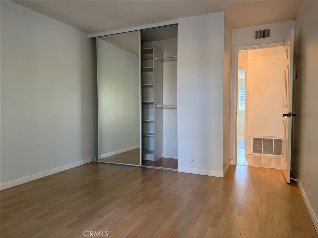 MLS #WS25280738 image #10