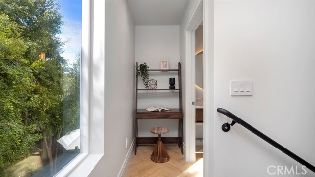 Detail Gallery Image 16 of 17 For 1347 Seward St., Los Angeles,  CA 90028 - 3 Beds | 2 Baths