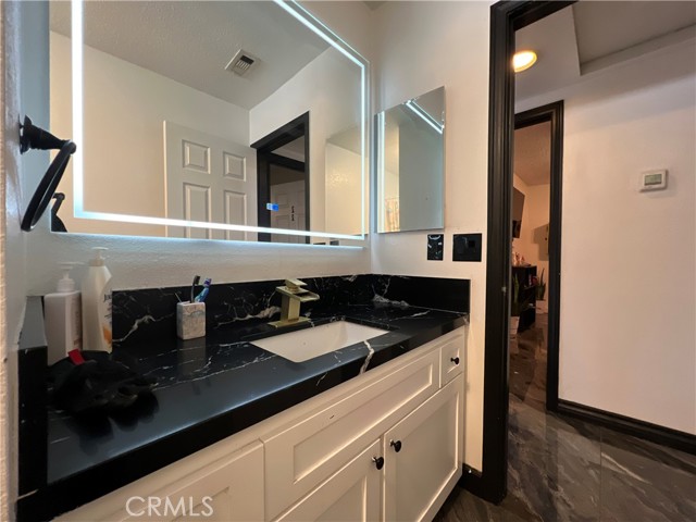Detail Gallery Image 39 of 59 For 15245 Apache Rd, Apple Valley,  CA 92307 - 3 Beds | 2 Baths
