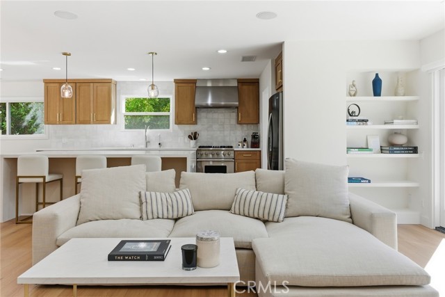 Detail Gallery Image 9 of 19 For 24258 Highlander, West Hills,  CA 91307 - 3 Beds | 2/1 Baths