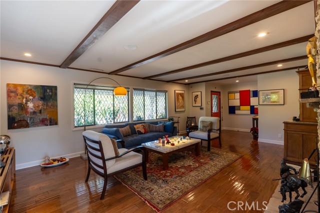 Detail Gallery Image 14 of 36 For 17928 Sunburst St, –,  CA 91325 - 3 Beds | 3 Baths