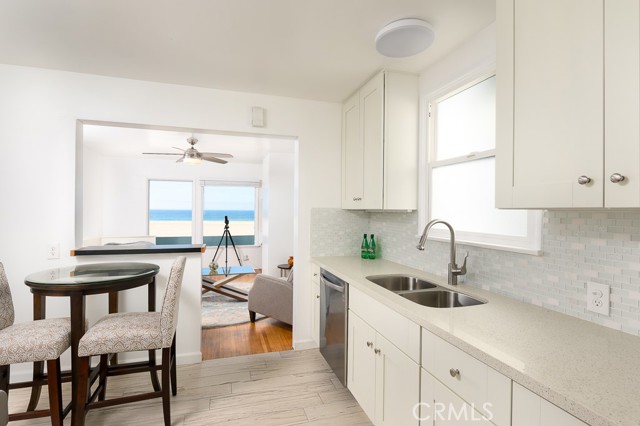 Detail Gallery Image 18 of 24 For 528 the Strand, Hermosa Beach,  CA 90254 - – Beds | – Baths