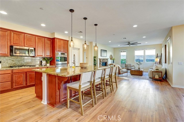 Detail Gallery Image 16 of 44 For 24509 Rosette Ln, Valencia,  CA 91354 - 5 Beds | 3 Baths