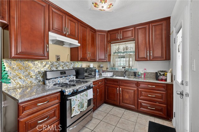 Detail Gallery Image 6 of 18 For 778 Wilson, San Bernardino,  CA 92411 - 2 Beds | 1 Baths