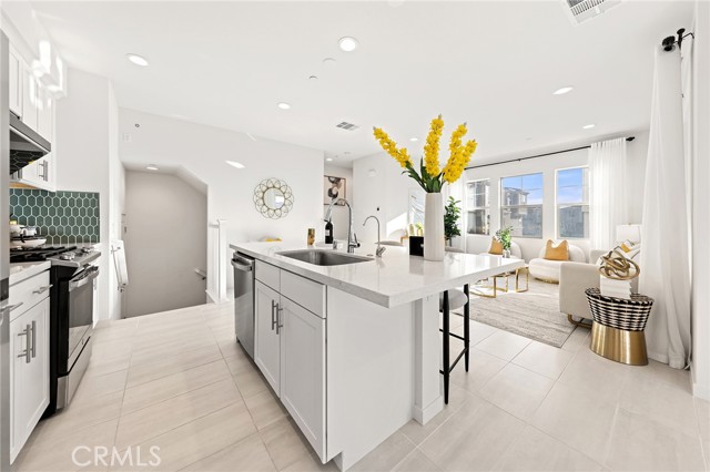 Detail Gallery Image 13 of 39 For 200 Winterbrook, Lake Forest,  CA 92610 - 2 Beds | 2/1 Baths