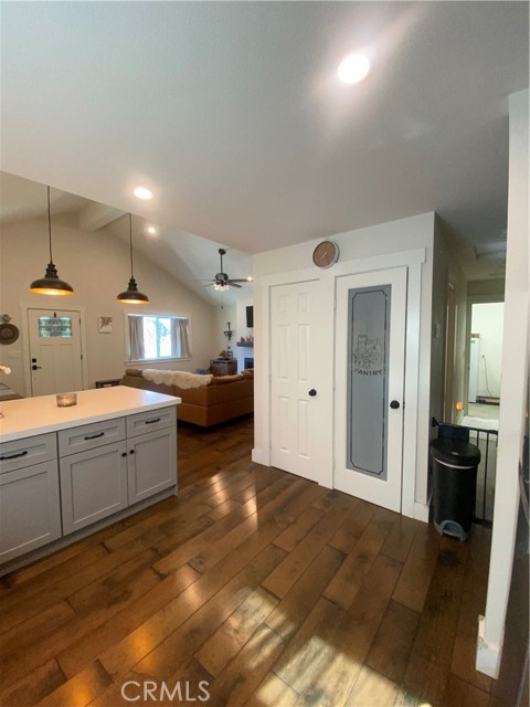 Detail Gallery Image 8 of 9 For 1056 Willow, Big Bear City,  CA 92314 - 2 Beds | 1 Baths