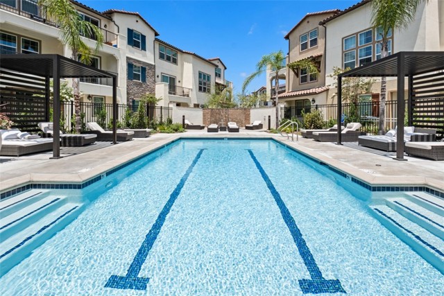 Image 38 of 51 For 242 Niebla Ln
