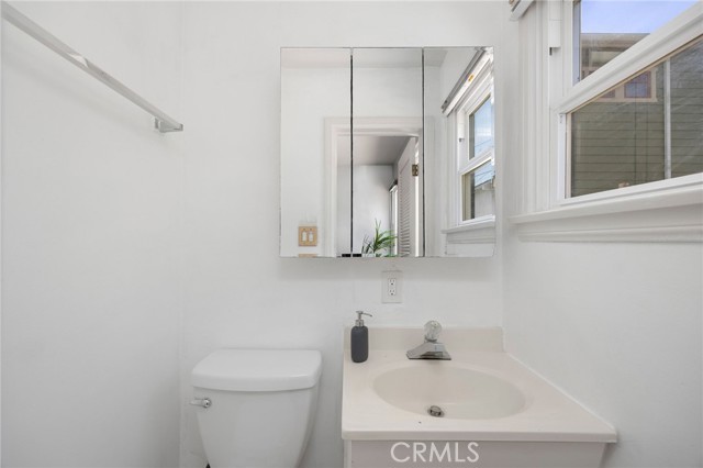 125 Siena Drive, Long Beach CA: https://media.crmls.org/medias/d6763cf3-d45b-448a-94ec-cd8fa71c79e3.jpg