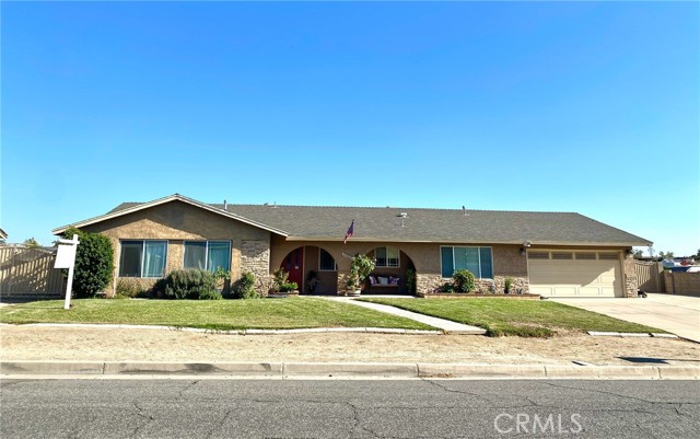 Detail Gallery Image 1 of 52 For 5520 Trail Canyon Dr, Jurupa Valley,  CA 91752 - 4 Beds | 2 Baths