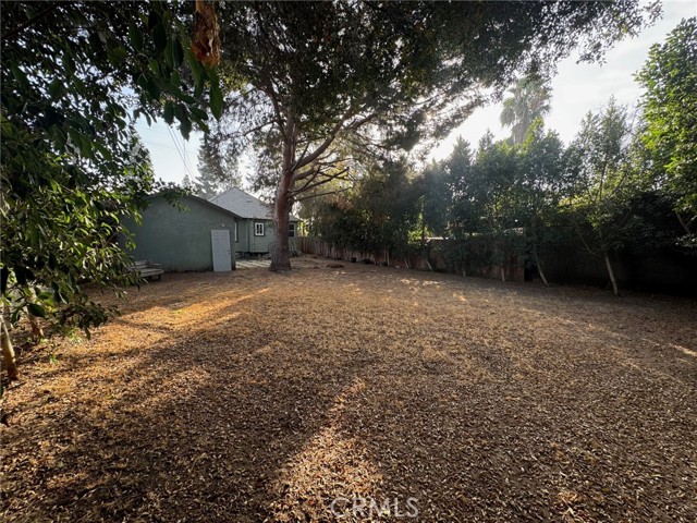 1355 N Gordon Street, Pomona CA: https://media.crmls.org/medias/d6770fdf-a36d-4cac-9252-4c43db58f923.jpg