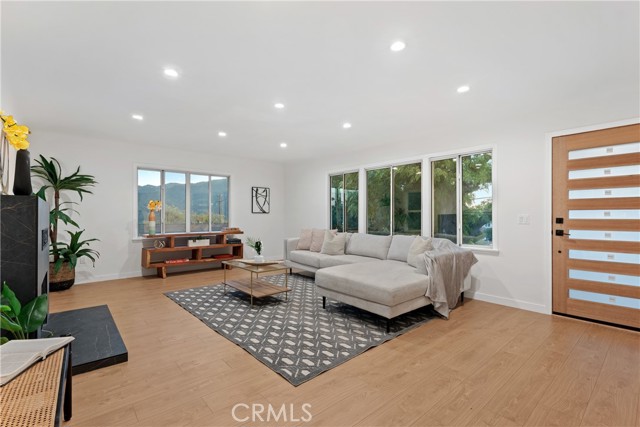 4628 Dunsmore Avenue, La Crescenta, CA, 91214 4628 Dunsmore Avenue, La Crescenta, CA, 91214