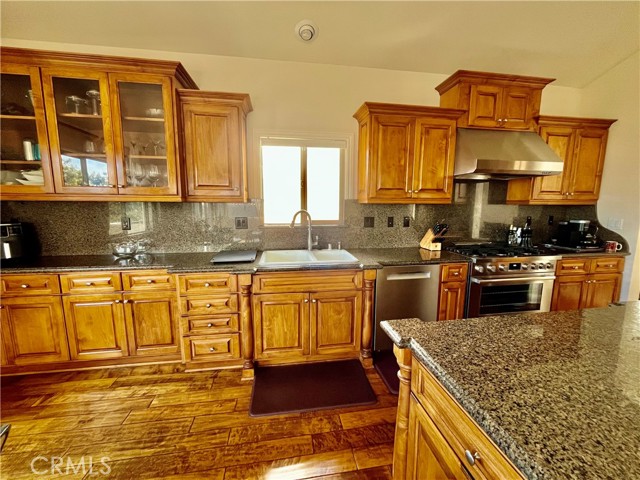 Detail Gallery Image 26 of 65 For 227 S Helberta Ave #B,  Redondo Beach,  CA 90277 - 4 Beds | 3/1 Baths