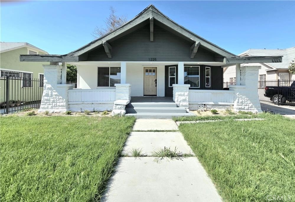 1225 W 41st #1227