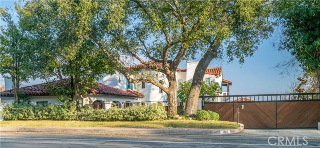 1812 Linda Vista Avenue, Pasadena CA: https://media.crmls.org/medias/d677ed94-175c-4508-bc4c-7f69040206ea.jpg
