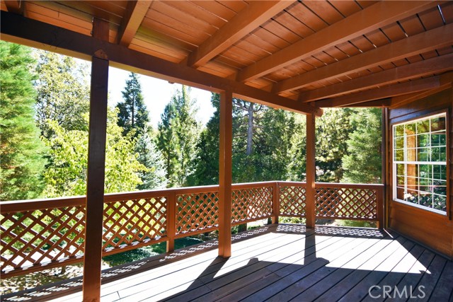 Detail Gallery Image 6 of 72 For 27547 W Shore Rd, Lake Arrowhead,  CA 92352 - 3 Beds | 3/1 Baths