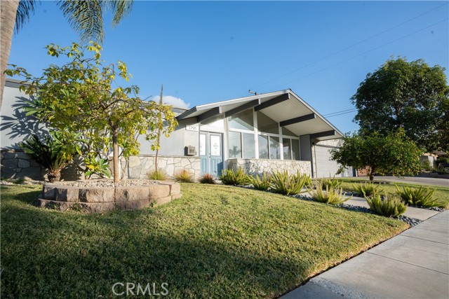 Detail Gallery Image 11 of 11 For 1791 N Ridgewood St, Orange,  CA 92865 - 4 Beds | 2 Baths