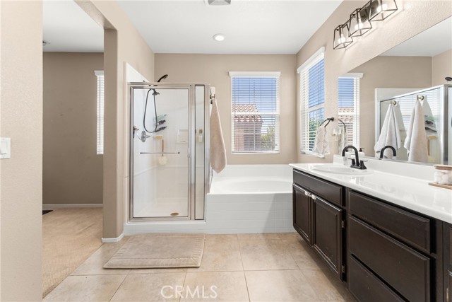 1474 De La Vina Street, Chula Vista CA: https://media.crmls.org/medias/d6791628-123c-4c6e-ae3e-dc1cf91a5f3b.jpg