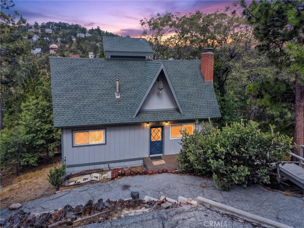 1341 Calgary Drive