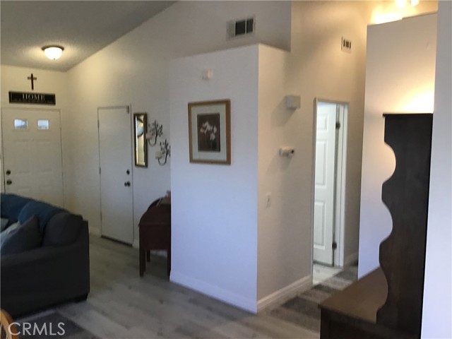 9144 Oakleaf Court, Hesperia CA: https://media.crmls.org/medias/d6794c9b-715d-4297-904a-a6e8ebd4e703.jpg