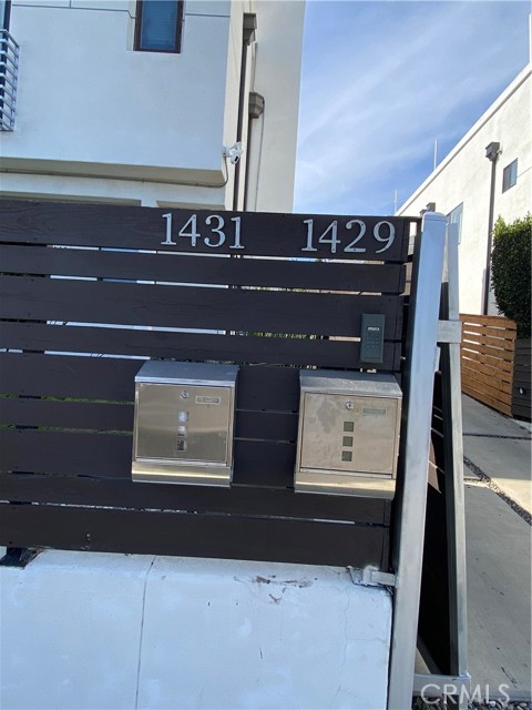 1431 Beacon, Los Angeles CA: https://media.crmls.org/medias/d6797bef-8b63-4619-9d31-ff03a9913016.jpg