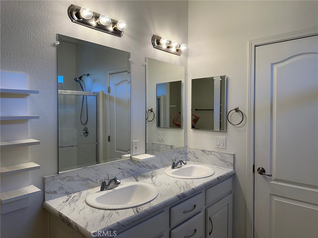 MLS #OC25227530 image #44