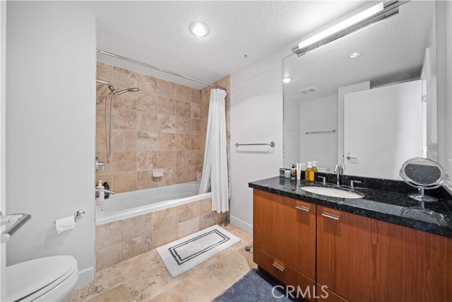 3131 Michelson Drive, Irvine CA: https://media.crmls.org/medias/d679d1d7-53fa-4315-938c-9fc2239b6f85.jpg