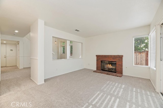 Detail Gallery Image 7 of 27 For 17640 Mountain Ct, Riverside,  CA 92503 - 3 Beds | 3 Baths