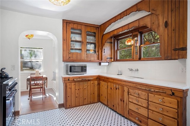 Detail Gallery Image 9 of 52 For 12347 Spring Trail, Sylmar,  CA 91342 - 3 Beds | 2 Baths