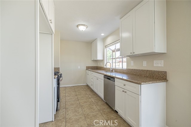 43602 Serenity Court, Lancaster CA: https://media.crmls.org/medias/d67a5e53-48b3-4b0b-88e8-9a703ab385a0.jpg
